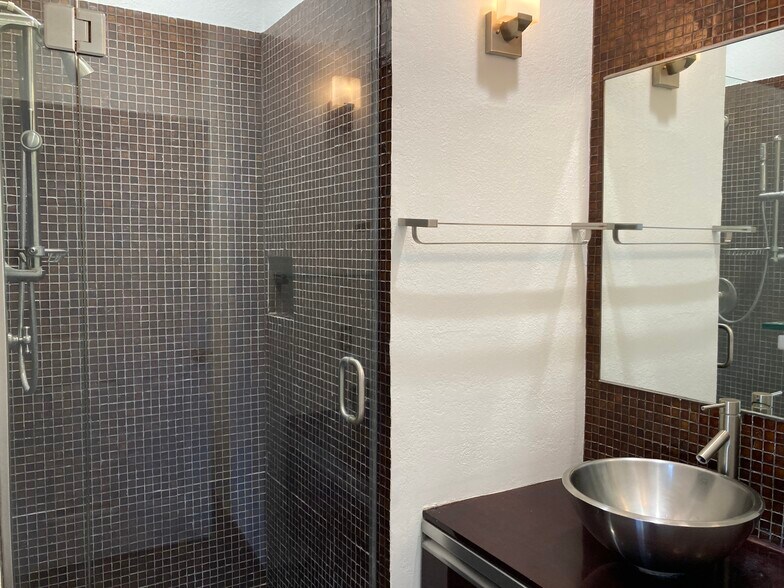 Bathroom 2 - 431 W Lexington Dr