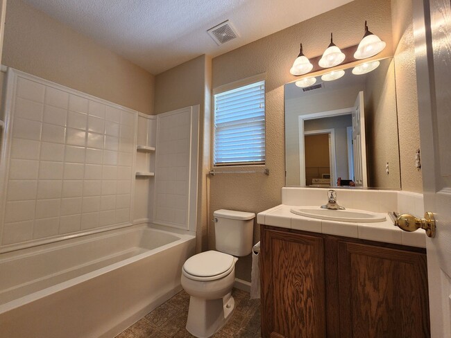 Building Photo - 3 Bedroom Home in Gardnerville Ranchos