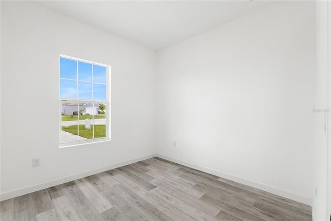 Building Photo - 833 Colville Dr