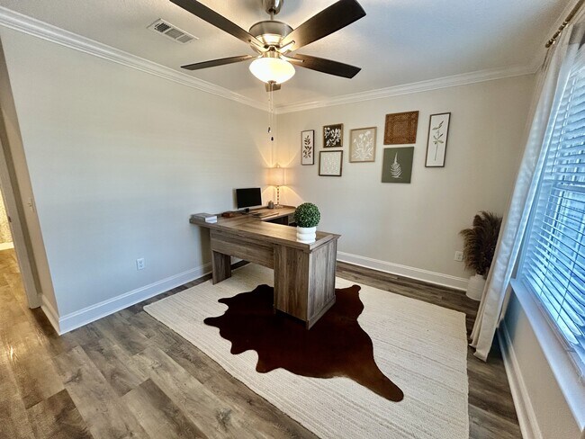 Building Photo - 301B Freight Train Trl