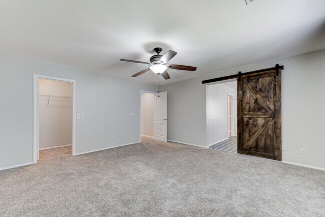 Building Photo - House For Rent! 4 beds, 3 baths Community ...