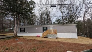 Building Photo - 514 Woodland Dr