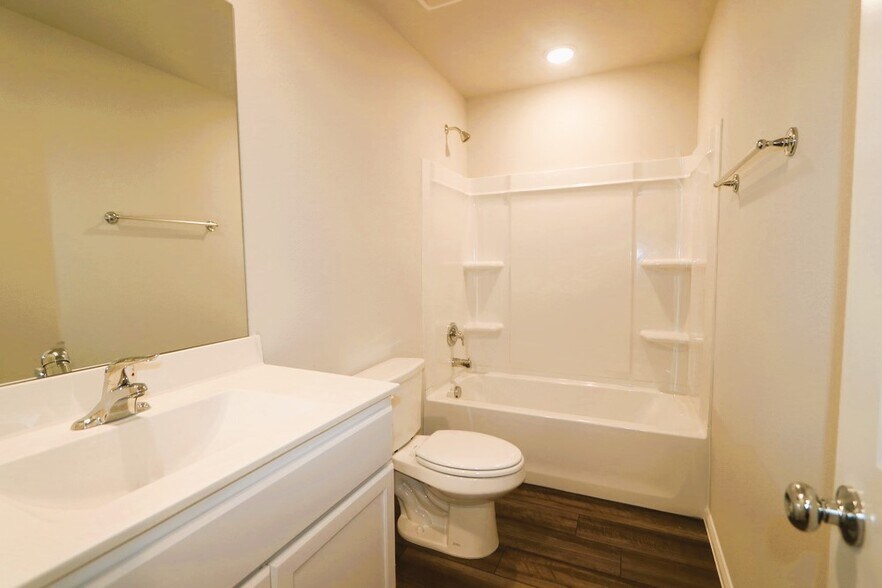 Building Photo - 13120 Yellowstone Way