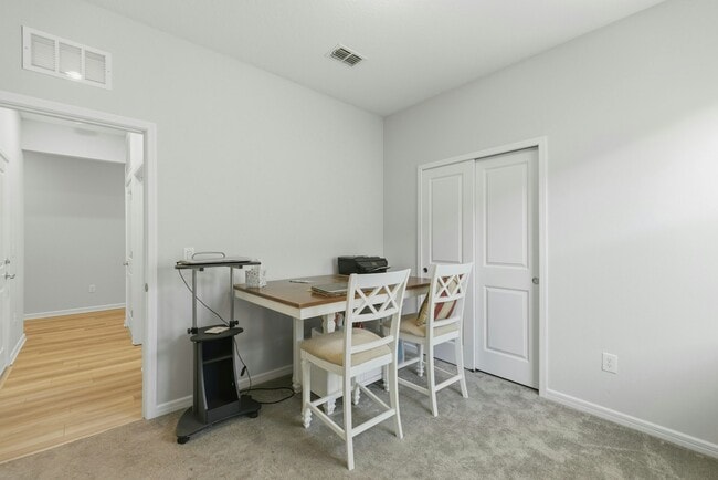 Building Photo - 5584 SW 85th Ave Rd