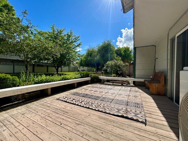 Building Photo - FIRST MONTHS RENT FREE! Welcome to your new home!