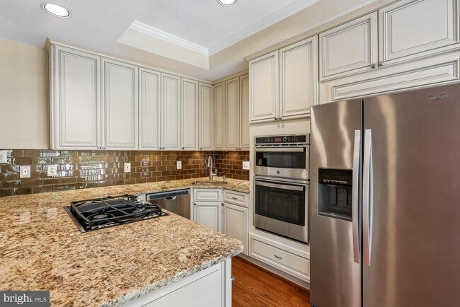 Building Photo - 417 Winding Rose Dr