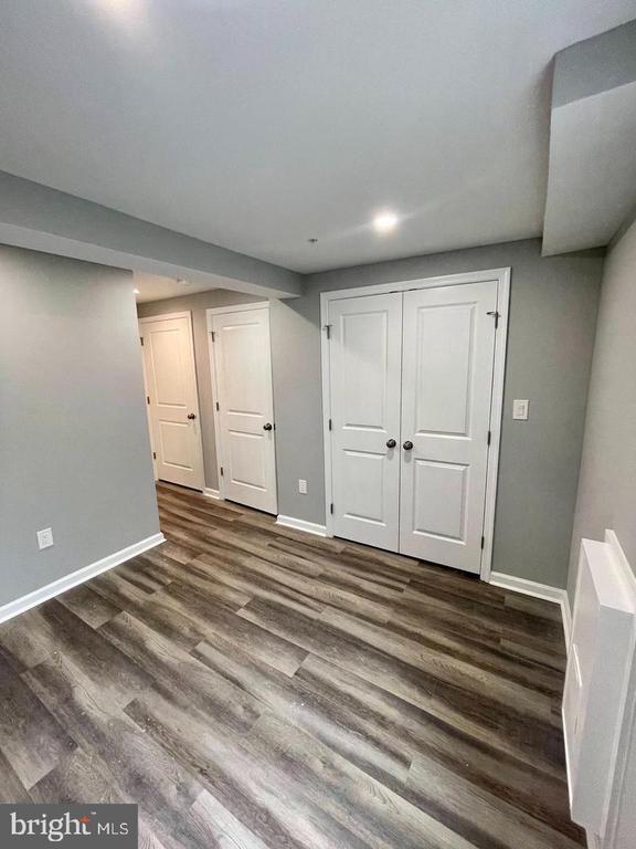 Building Photo - 620 20th St NE