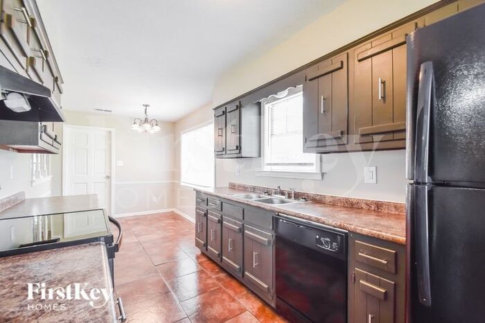Building Photo - 4475 Grinstead Cove