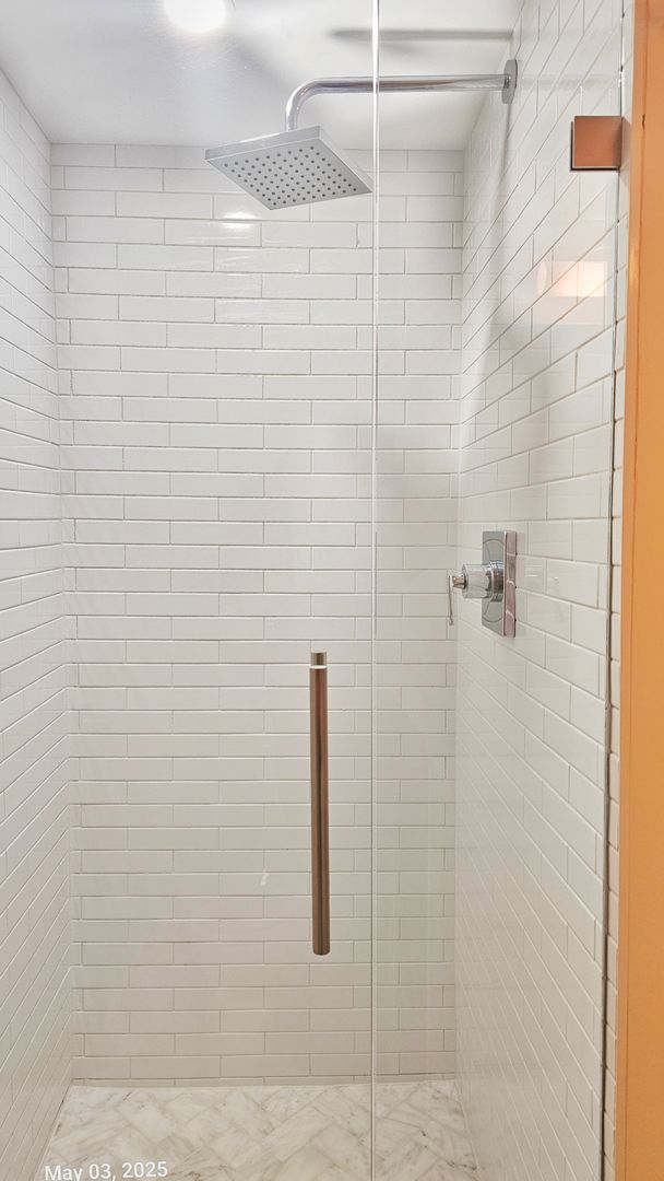 Building Photo - Modern  Studio, 1 Bath in Prime Roosevelt ...