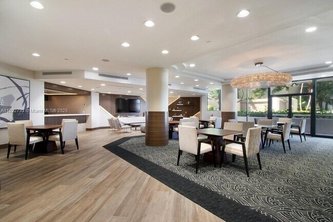 Building Photo - 3000 Island Blvd