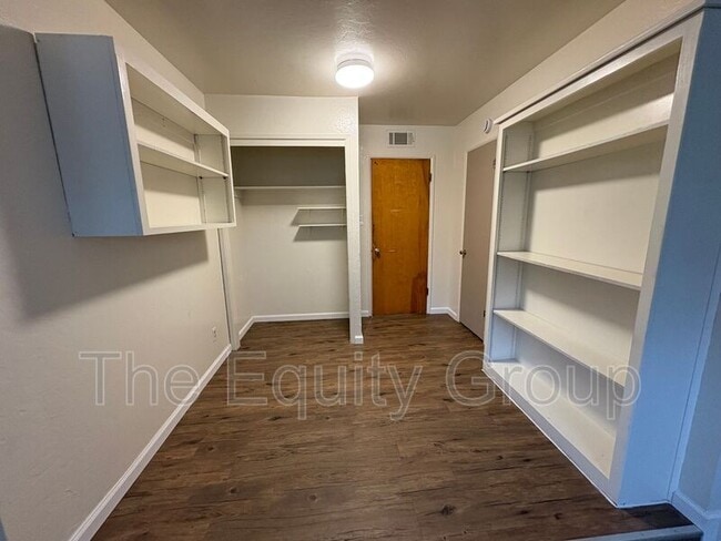 Building Photo - 1044 S Linda Vista St