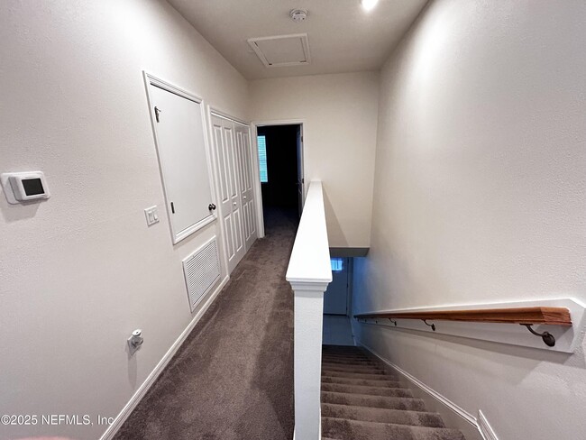 Building Photo - 379 Annies Pl