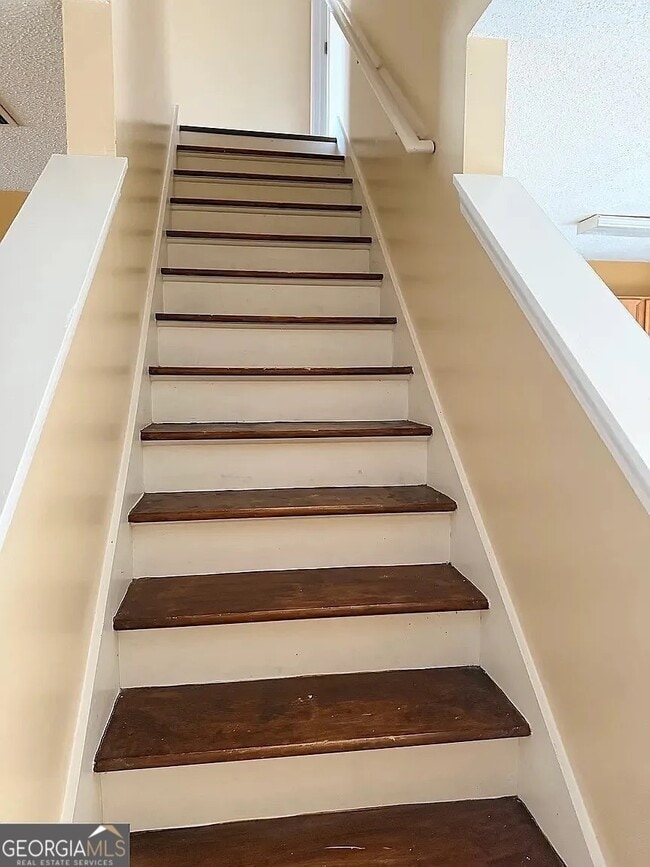 Building Photo - 1202 Pinedale Cir NW