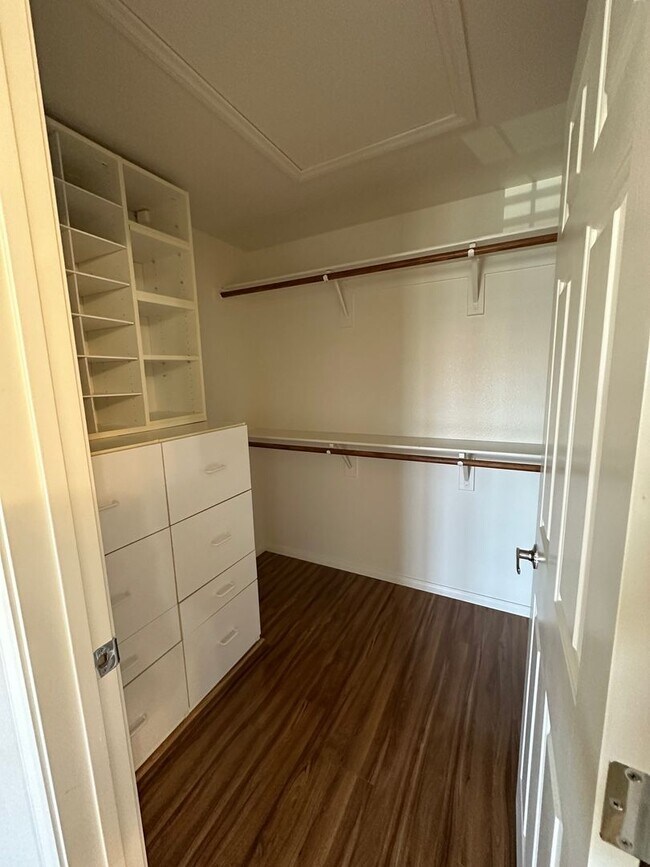 Building Photo - MUST SEE 2 BEDROOM CONDO IN SUMMERLIN!