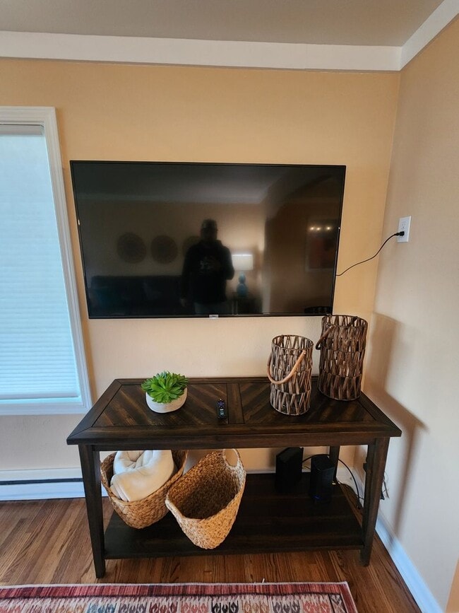 Building Photo - Furnished 1 BDRM/ 1 BA Lakeview Duplex in Polson, MT.
