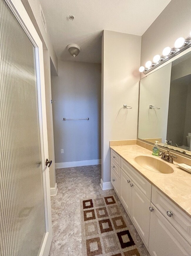 Building Photo - Union Street Station #324