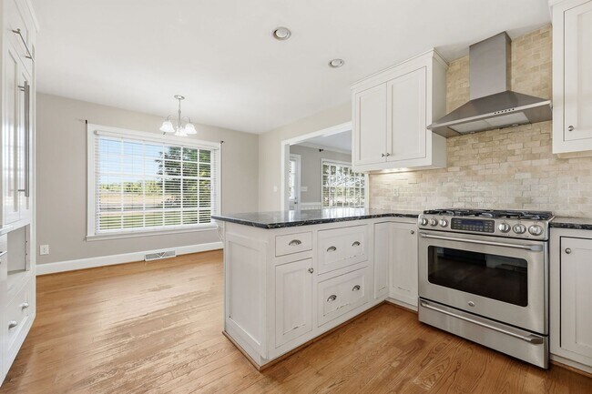Building Photo - 3 bed 2.5 Bath Just Outside Buies Creek