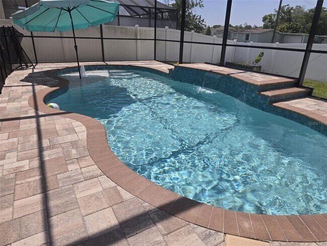 Building Photo - 10912 Honor Rd