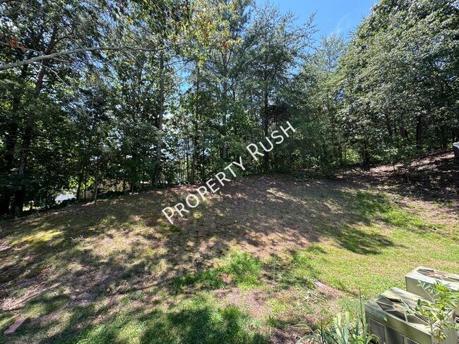 Building Photo - 1511 Rustic Dr