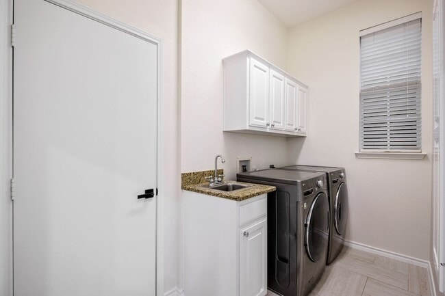 Building Photo - 1417 Cool Springs Dr