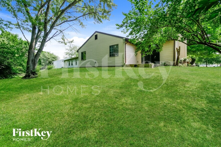 Building Photo - 5064 Parterra Ct
