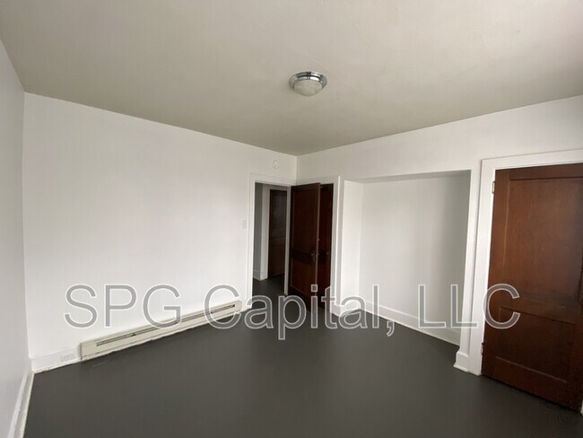 Building Photo - 2015 Market St