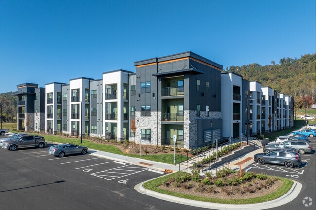 Building Photo - The Ashe