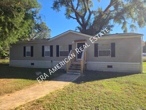 Building Photo - 189 Benjamin St