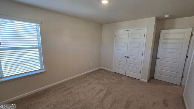 Building Photo - 13106 Vista Dr SE