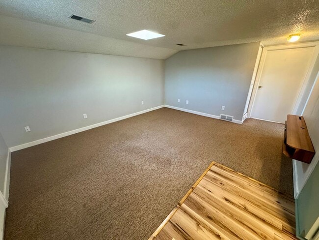 Building Photo - 409 North Ave