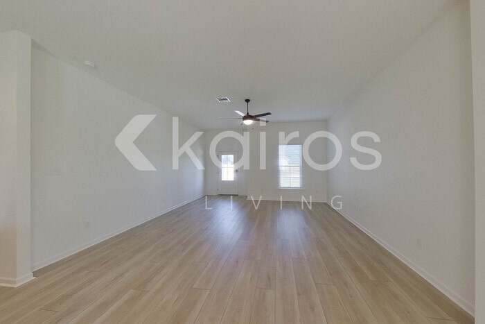 Building Photo - 101 Carencro St