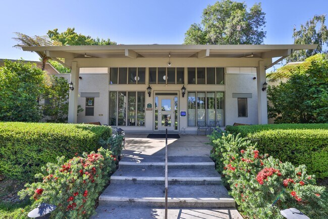 Building Photo - Newly renovated townhome in Cupertino with top schools and great amenities
