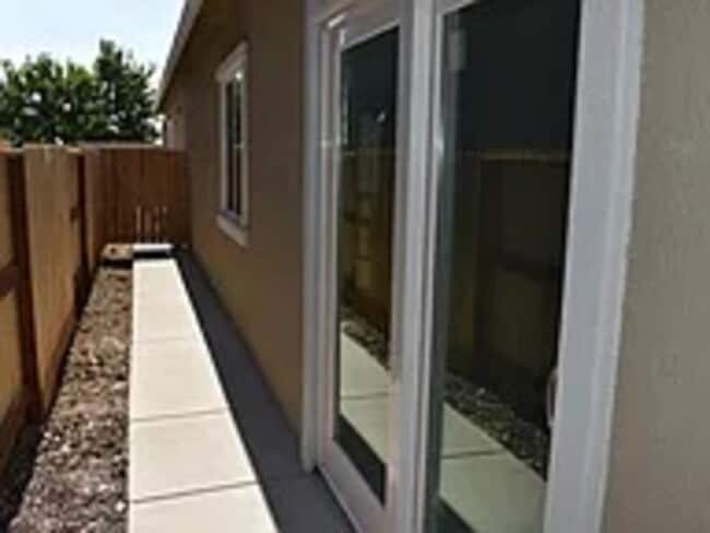 Building Photo - 4284 Lasalle Dr
