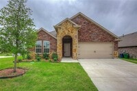 Building Photo - 203 Gatecrest Dr