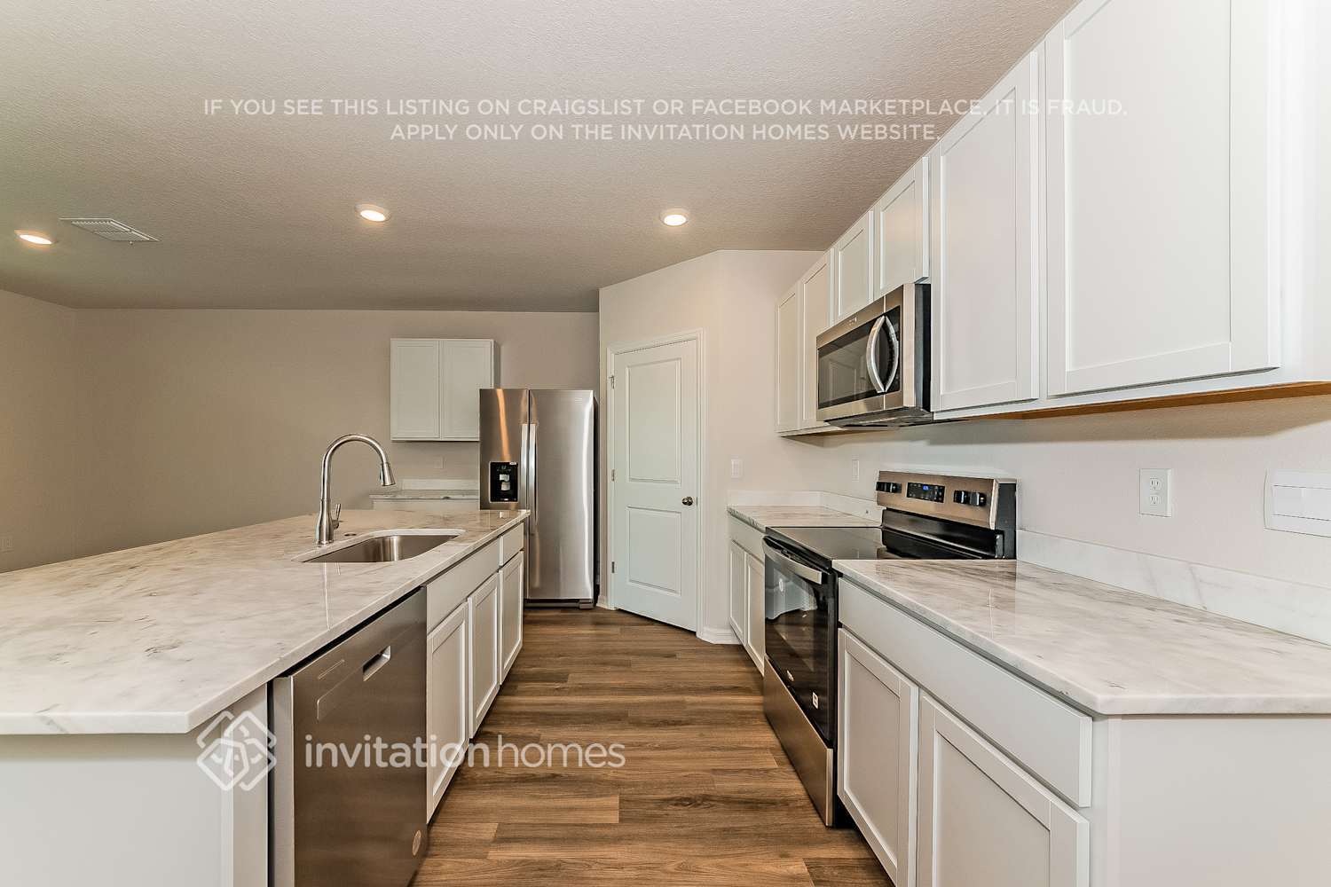 Building Photo - 18120 Canopy Pl