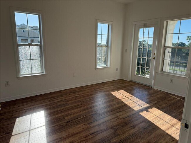 Building Photo - 3707 Conroy Rd
