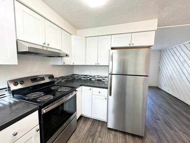 Building Photo - 211 N Indiana Ave