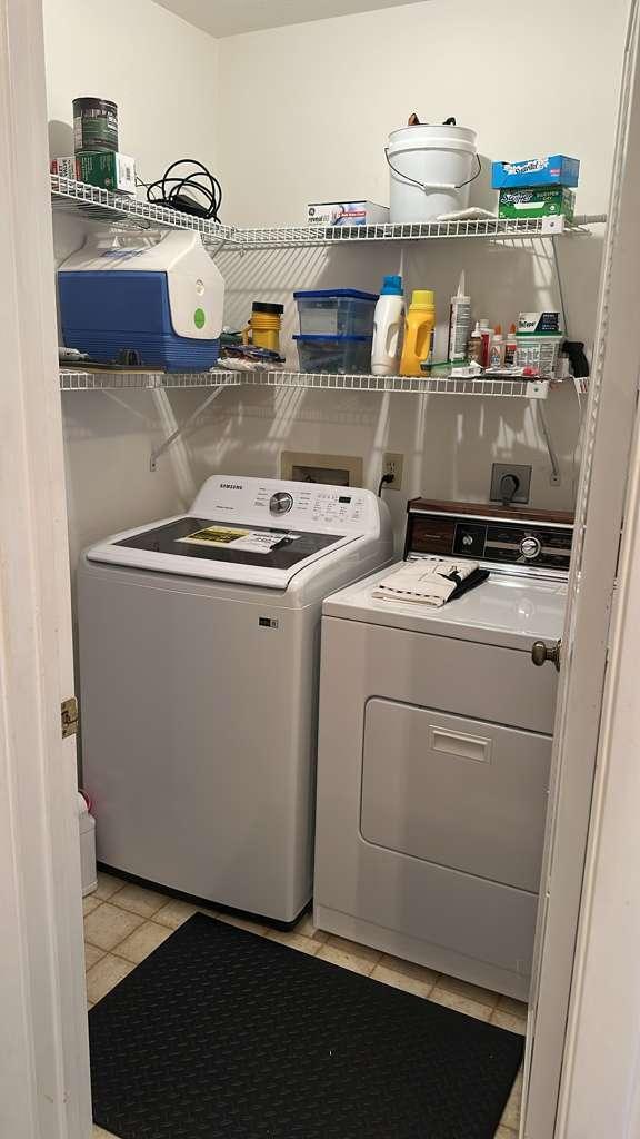 Building Photo - 3360 Lucerne Park Dr