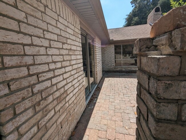 Building Photo - 1765 Aden Mist Dr