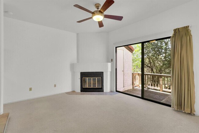 Building Photo - 5606 Bonnell Vista St