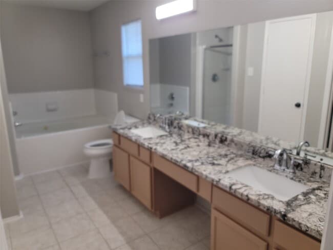 Building Photo - 6014 Drenner Park Ln