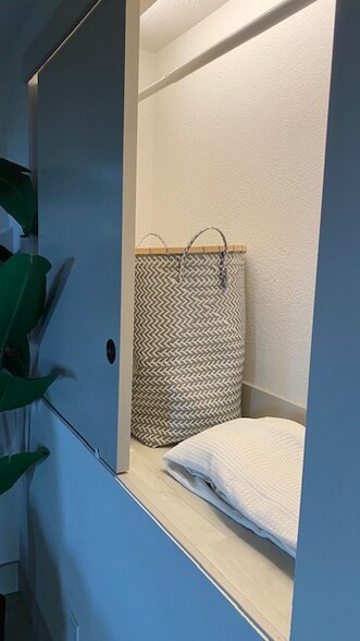 Building Photo - 2108 Valente Cir