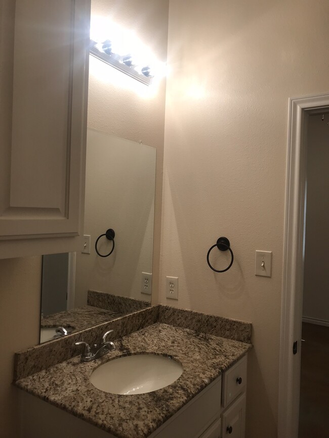 Building Photo - 3933 Riverside Pky