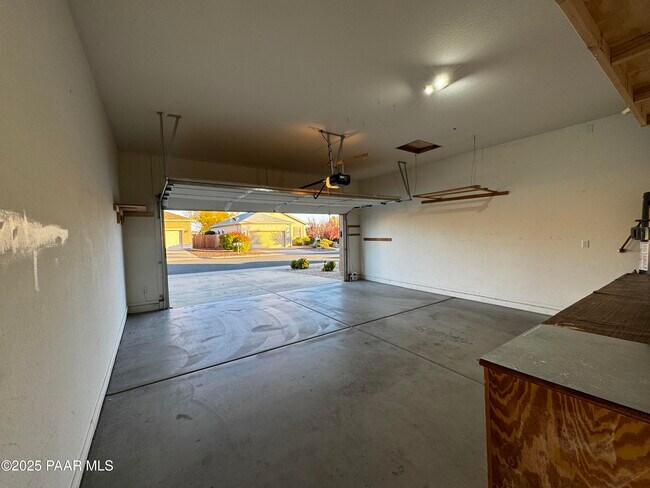 Building Photo - 5320 N Bremont Way