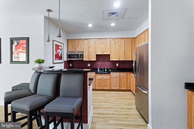 Building Photo - 4480 Market Commons Dr