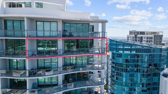 Building Photo - 100 E Las Olas Blvd