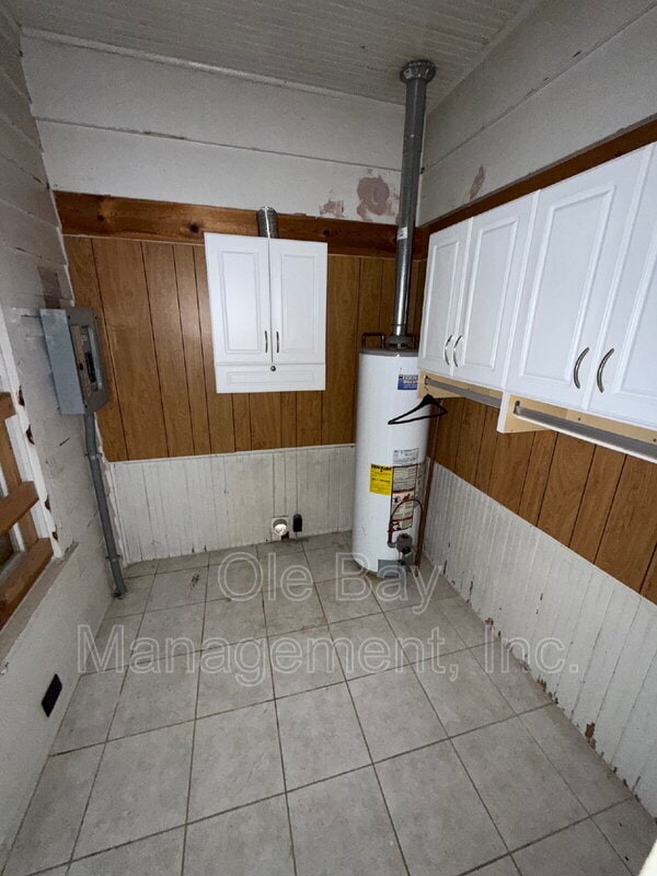 Building Photo - 115 Mohawk St