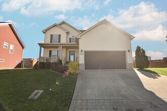 Building Photo - Pet Friendly Four Bedroom!