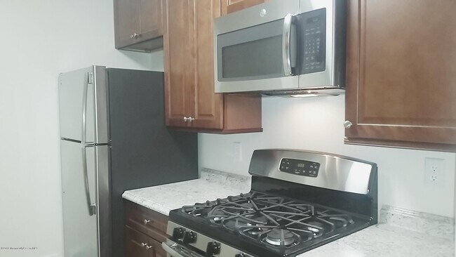 Building Photo - 71 Azalea Cir