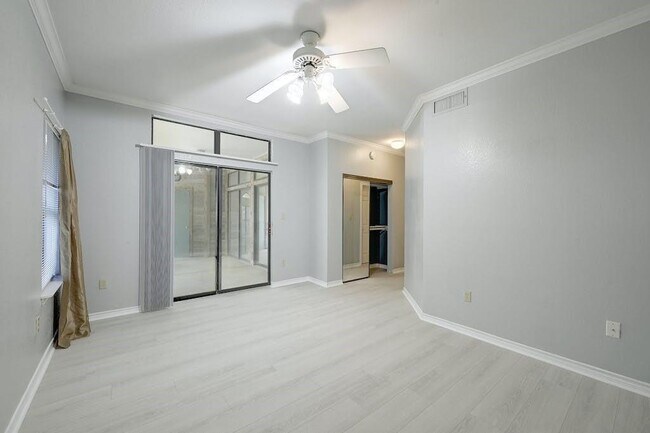 Building Photo - 1000 Liberty Park Dr